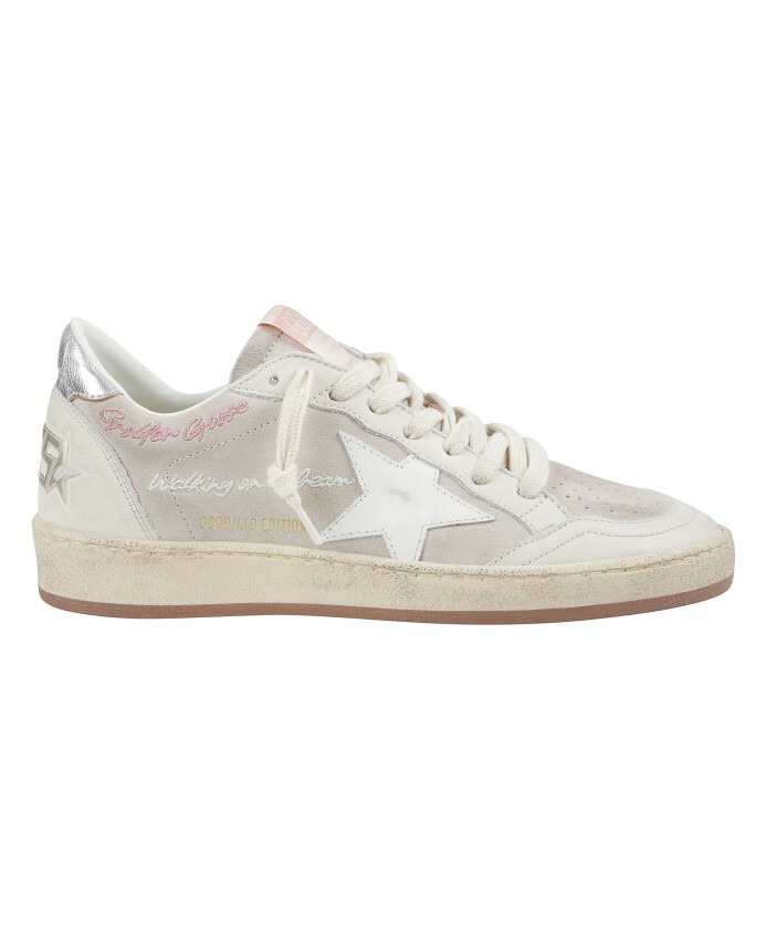 sneakers-beige-en-daim-avec-etoile-blanche