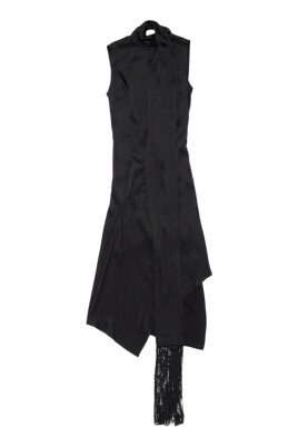 robe-en-satin-avec-ourlet-asymetrique