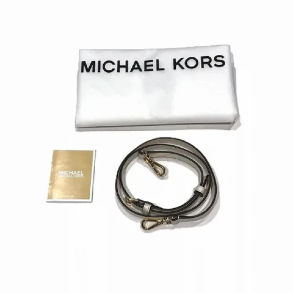 Michael Kors Pre-owned Leather handbags Gray Dames