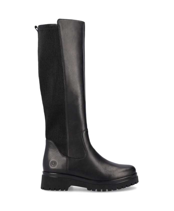 bottes-noires-fermees