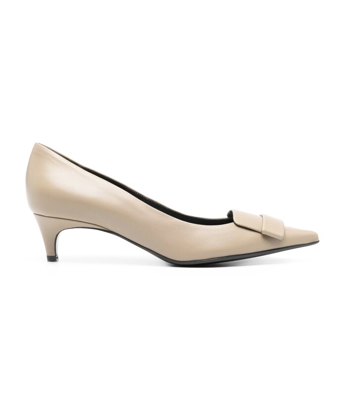 escarpins-en-cuir-beige-a-bout-pointu