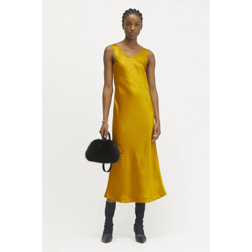 Rodebjer Glanzende Wijdvallende Mouwloze Maxi Jurk Yellow Dames