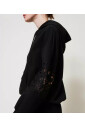 sweat-a-capuche-avec-detail-macrame