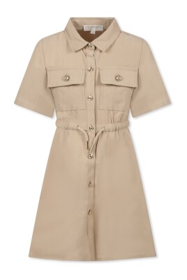 robe-beige-decontractee-a-manches-courtes