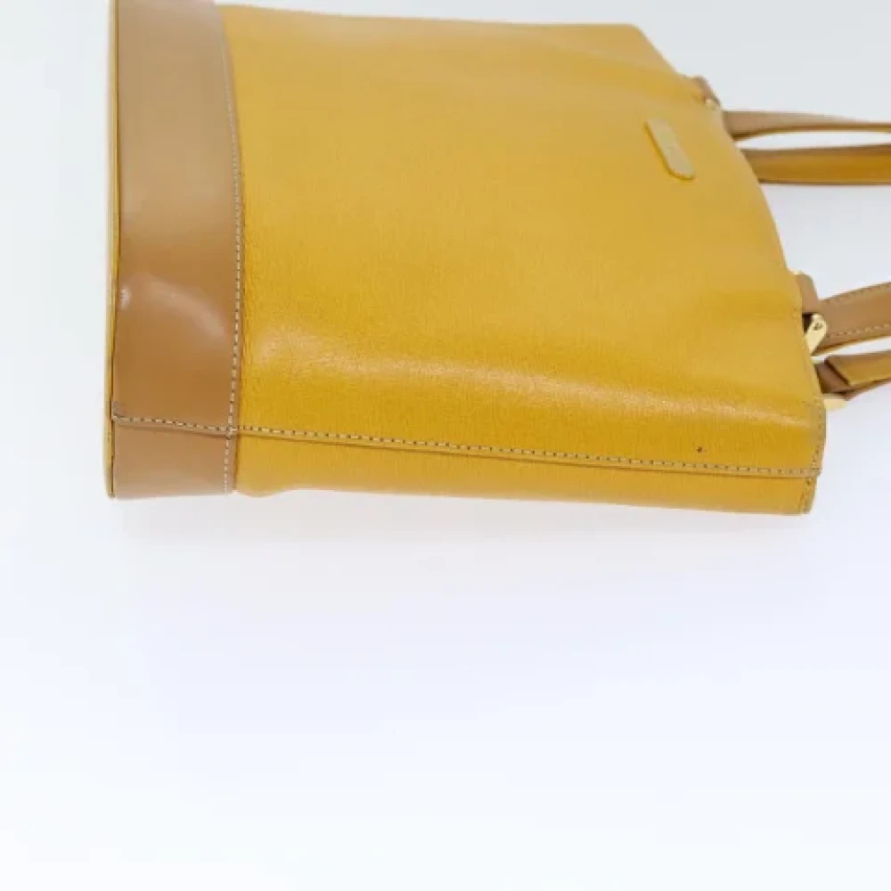 Burberry Vintage Pre-owned Leather handbags Yellow Dames