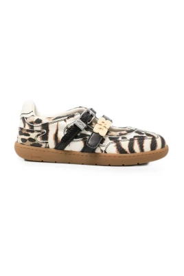 Feminine Buckle Flats