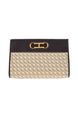 initials-insignia-clutch