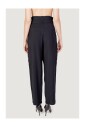 zwarte-broek-met-ritssluiting