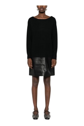 black-dress-aw25-stylish-occasions