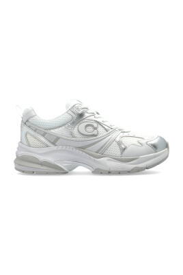 sports-shoes-with-logo