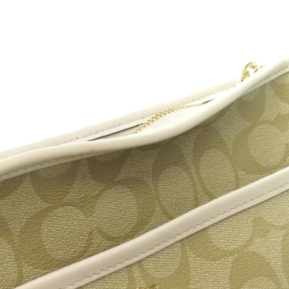 Coach Pre-owned Plastic shoulder-bags Beige Dames