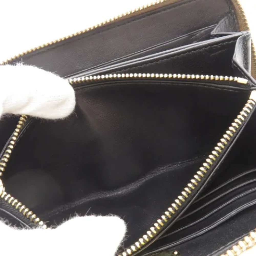 Loewe Pre-owned Leather wallets Beige Dames