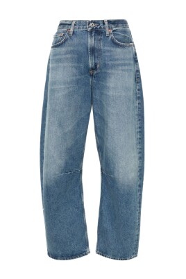 relaxed-tapered-barrel-leg-jeans