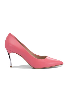 pink-heeled-pumps-elegant-shoes