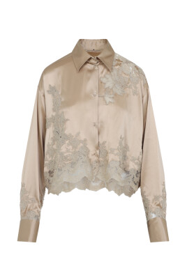 chemise-en-satin-de-soie-marron-clair-avec-dentelle