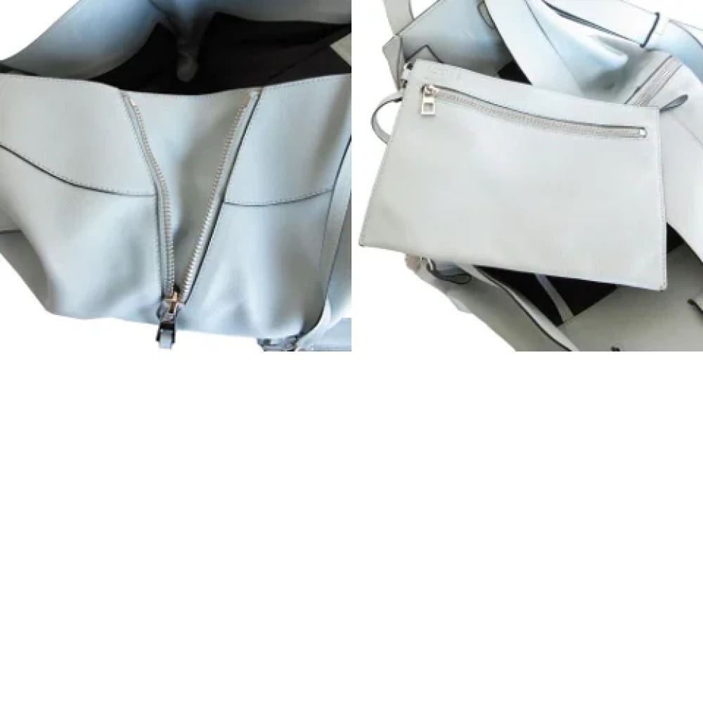 Loewe Pre-owned Leather handbags Blue Dames