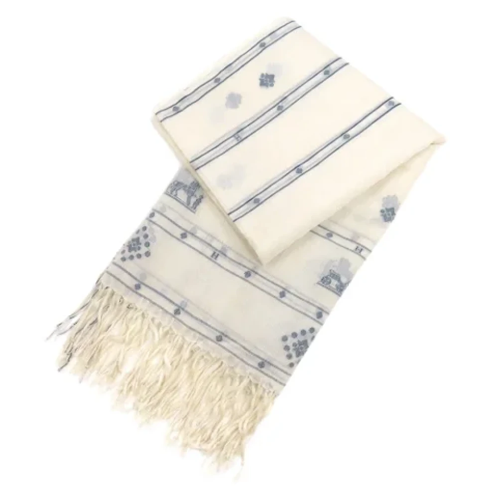 Hermès Vintage Pre-owned Silk scarves Beige Dames
