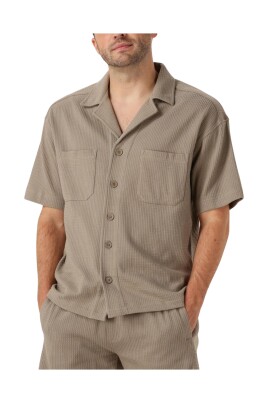 beige-casual-overhemd-voor-heren