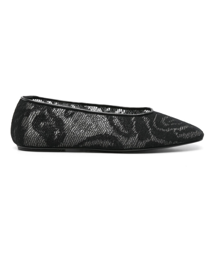 chaussures-plates-en-cuir-noir-fabriquees-en-italie