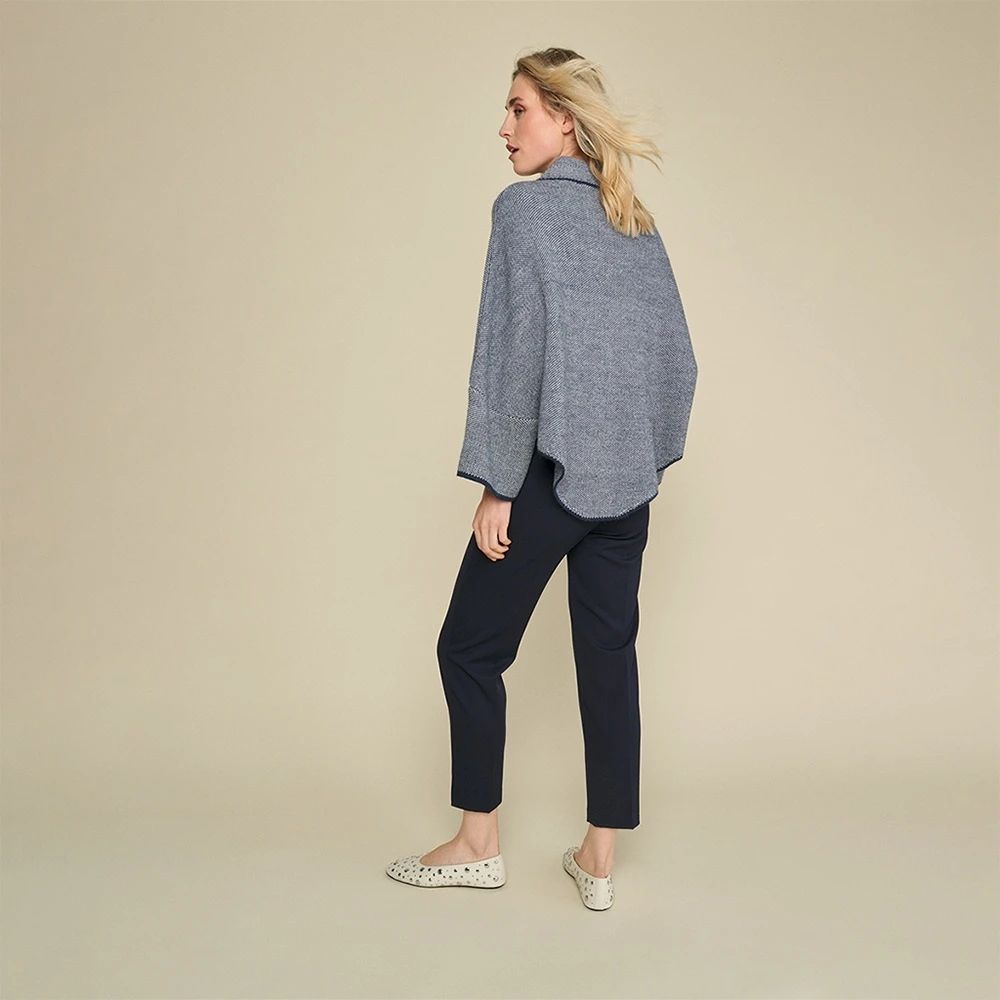 Marie Méro Blauwe Button-Down Cape met Opstaande Kraag Blue Dames