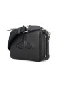 black-leather-shoulder-bag-with-zip