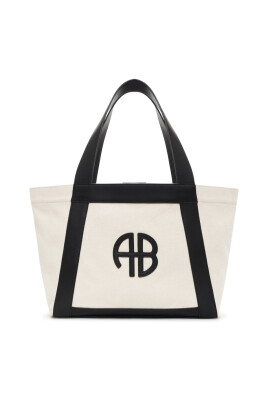 sac-a-bandouliere-en-ecru-avec-mousqueton
