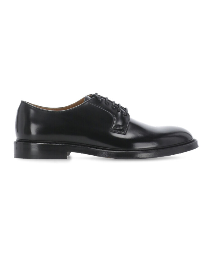 chaussures-plates-en-cuir-noir