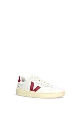 casual-sneakers-for-everyday-wear