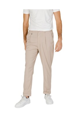 beige-pleated-chinos-for-men