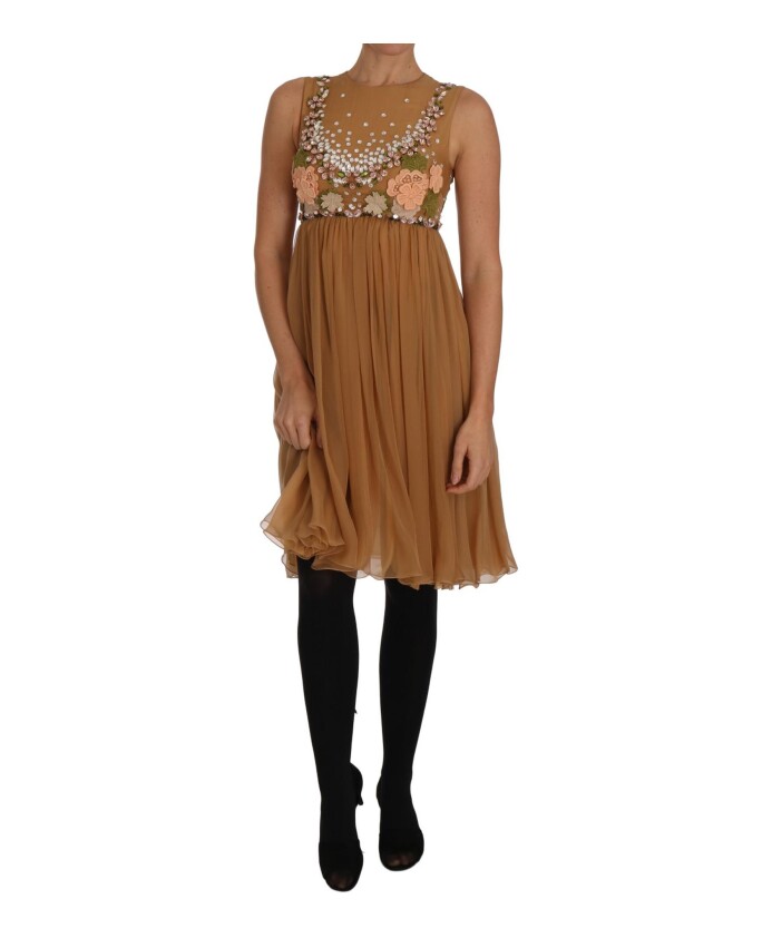 robe-a-line-en-soie-avec-cristaux-et-fleurs-dorees