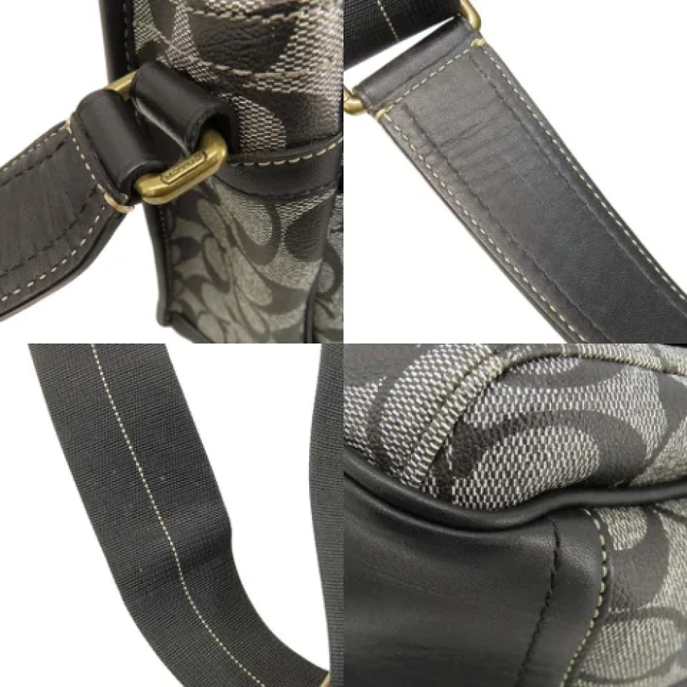 Coach Pre-owned Plastic shoulder-bags Black Dames