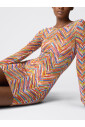 robe-longue-en-tulle-a-manches-longues-chevron-multicolore