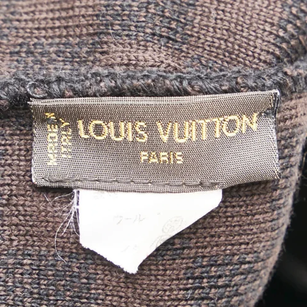 Louis Vuitton Vintage Pre-owned Wool hats Gray Dames