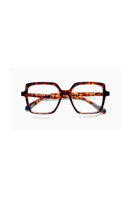 stylish-eyewear-for-sophisticated-look