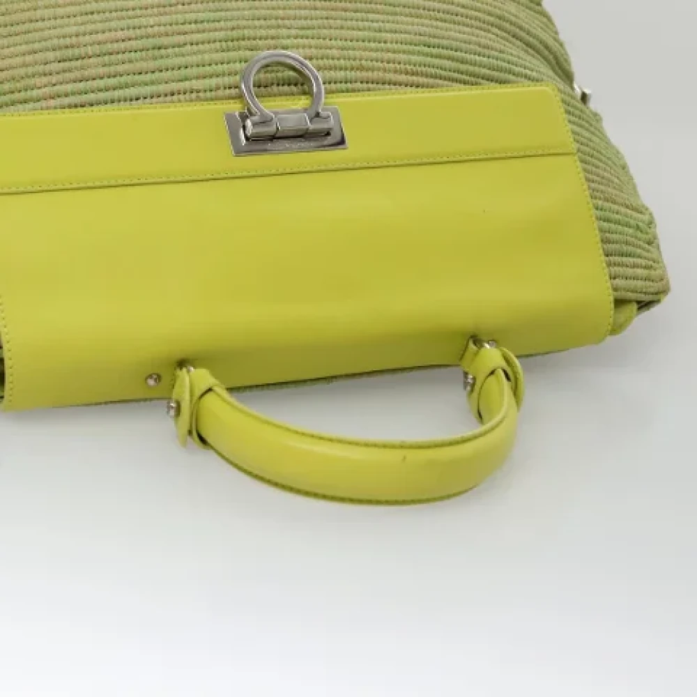 Salvatore Ferragamo Pre-owned Fabric handbags Green Dames