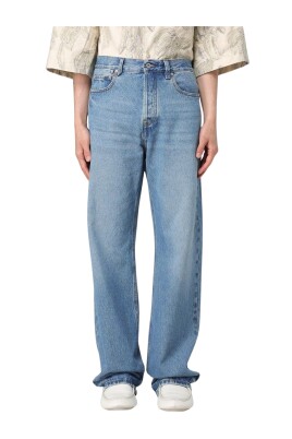 jean-droit-en-denim-classique