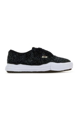 black-fabric-sneaker