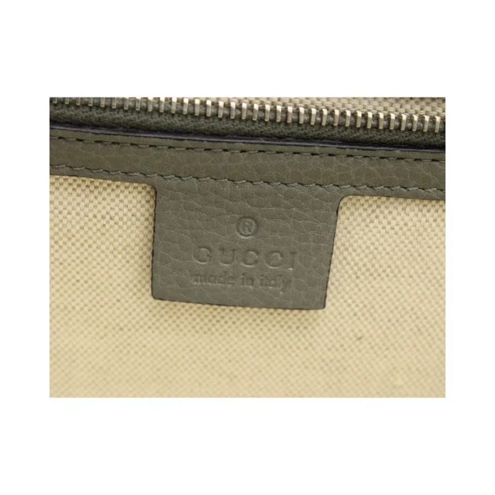 Gucci Vintage Pre-owned Leather clutches Gray Dames