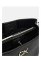sac-seau-en-cuir-texture