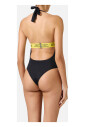 maillot-une-piece-noir-avec-bande-elastique-jaune-et-logo-contrastant