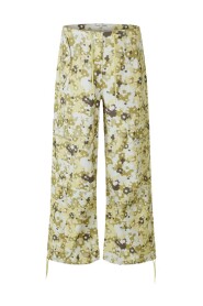 Pantaloni larghi