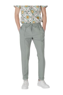 green-lace-fastening-trousers-with-pockets