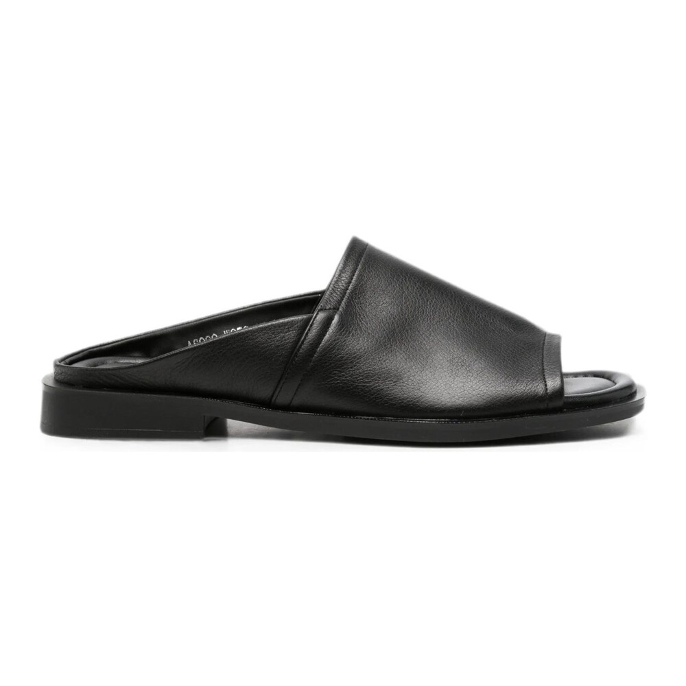 Shop fashion from Sergio Moretti online on Miinto