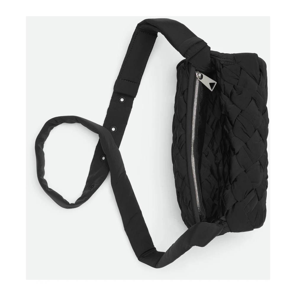 Bottega Veneta Zwarte Cross-body Tas met Intreccio Foulard Motief Black Heren