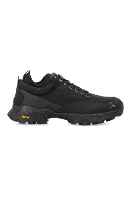 black-sneakers-with-embroidered-logo