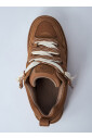 baskets-en-daim-a-lacets