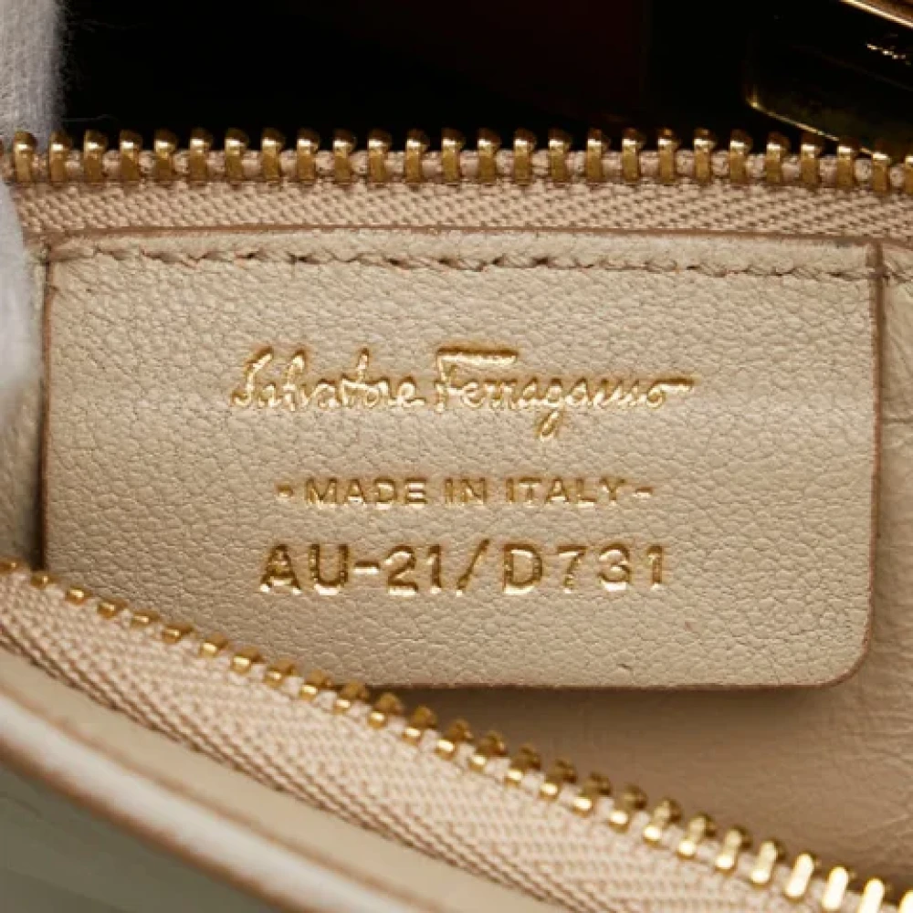 Salvatore Ferragamo Pre-owned Leather shoulder-bags Multicolor Dames