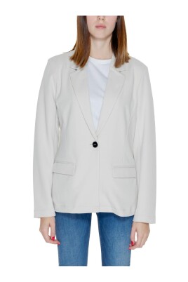 beige-blazer-with-lapel-collar