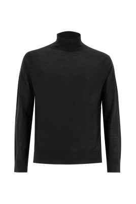 wool-turtleneck-pullover-in-seasonal-colors