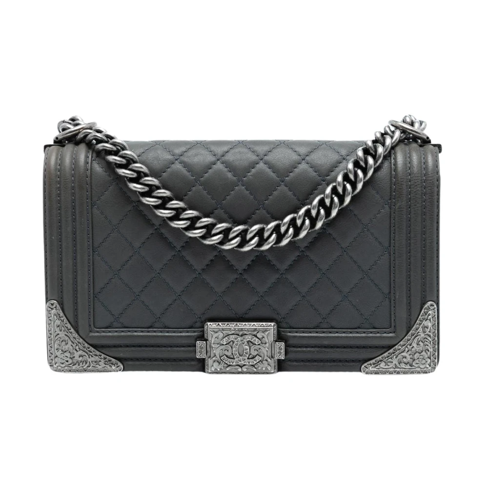 Chanel Vintage Women's Gray Pre-Owned Quilted Flap Bag